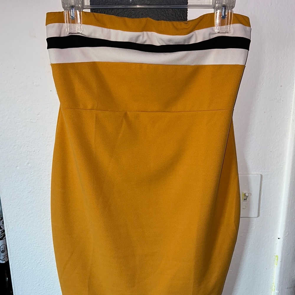 Mini mustard Edge Look dress - Size: XL